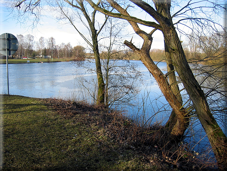 foto Lungo il fiume Fulda